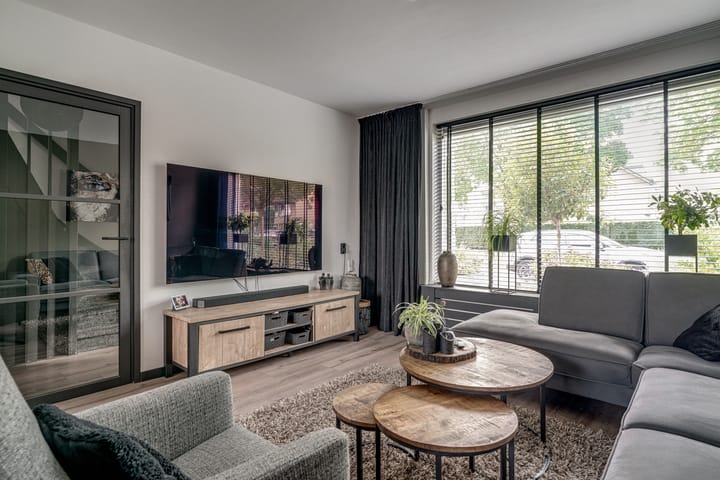 Foto 5 van Debussystraat 4