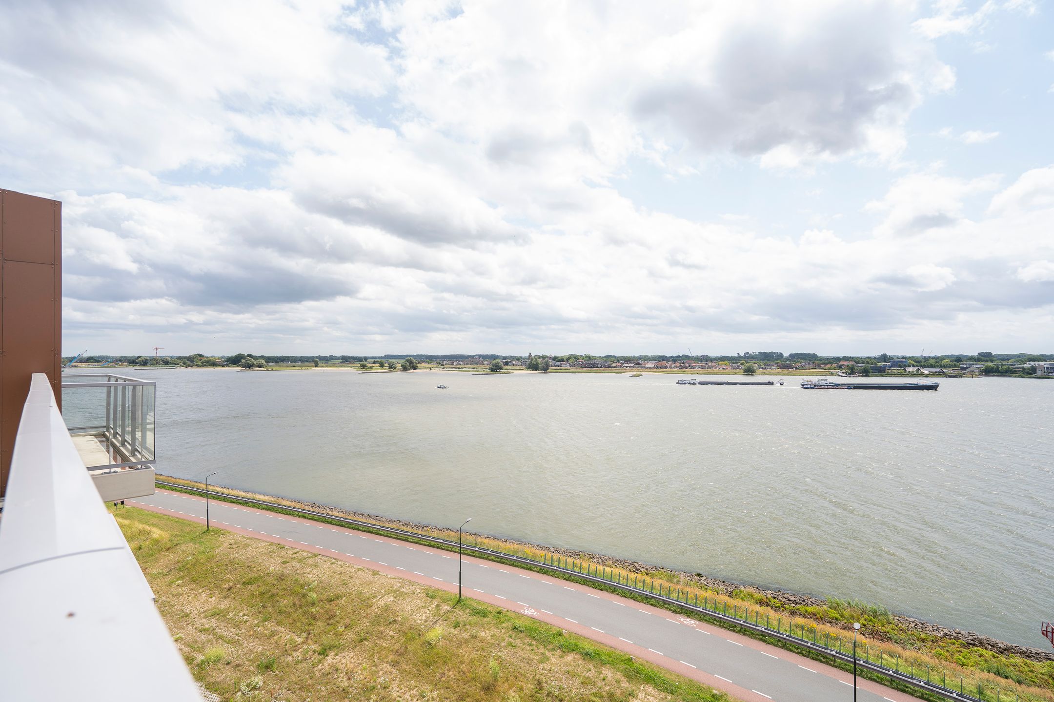 Foto 24 van Zalmrokerij 58