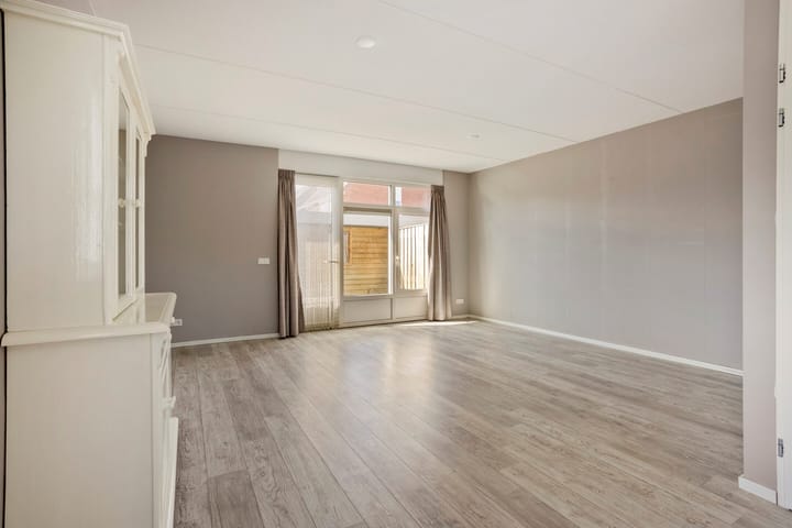 Photo 8 of Bethaniëstraat 12-A