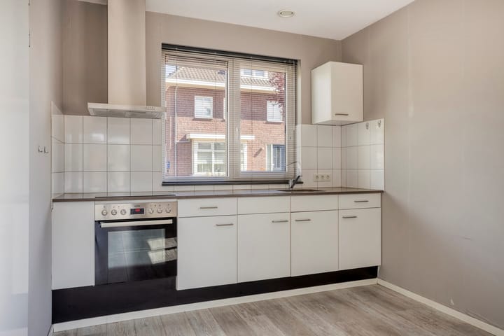 Photo 11 of Bethaniëstraat 12-A