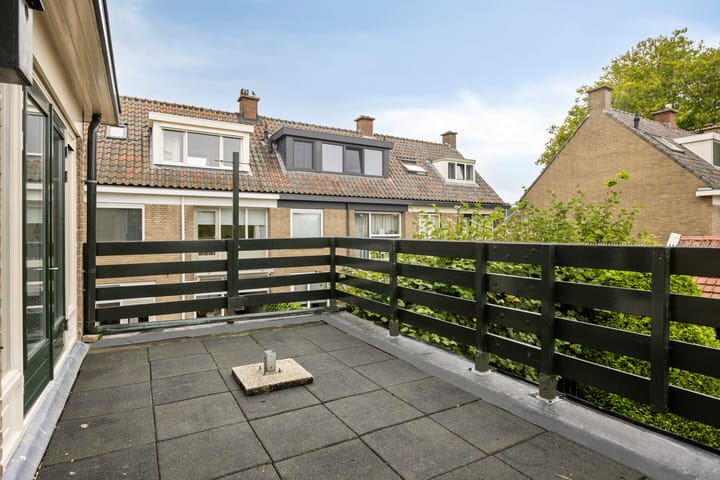 Foto 24 van Bernhardstraat 10