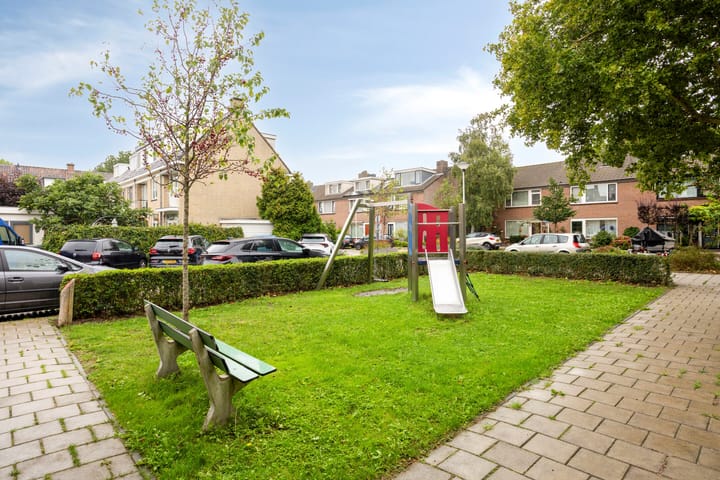 Foto 38 van Bernhardstraat 10