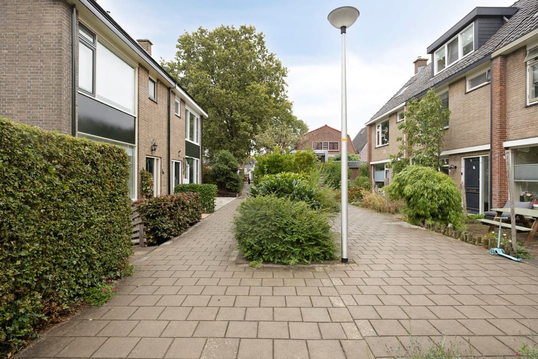 Foto 37 van Bernhardstraat 10