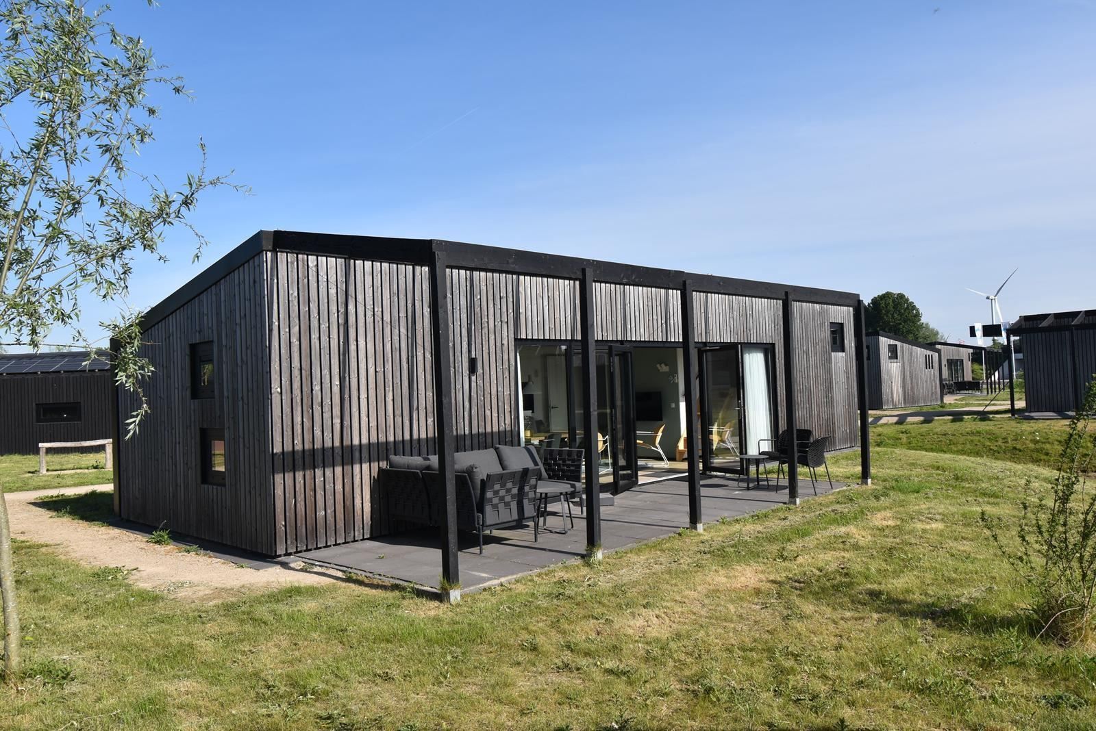 3-bedroom freehold villa in Zwartewaal — photo 2 of 5