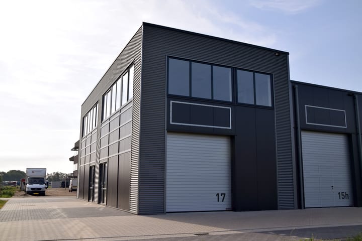 Kokerbijl 17
