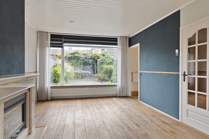 Foto 2 van Dahliastraat 4