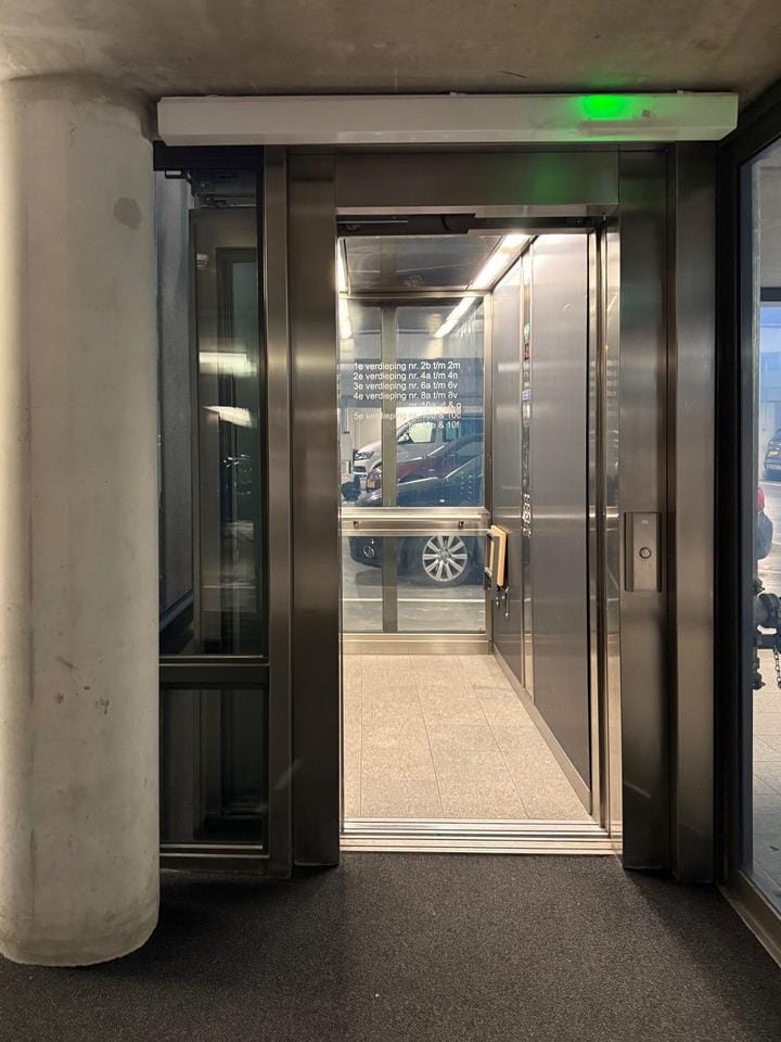 Foto 5 van Barentszplein 6-F