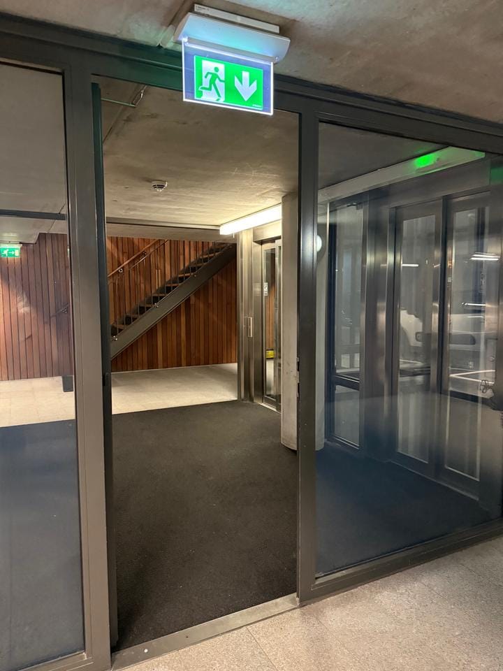 Foto 6 van Barentszplein 6-F