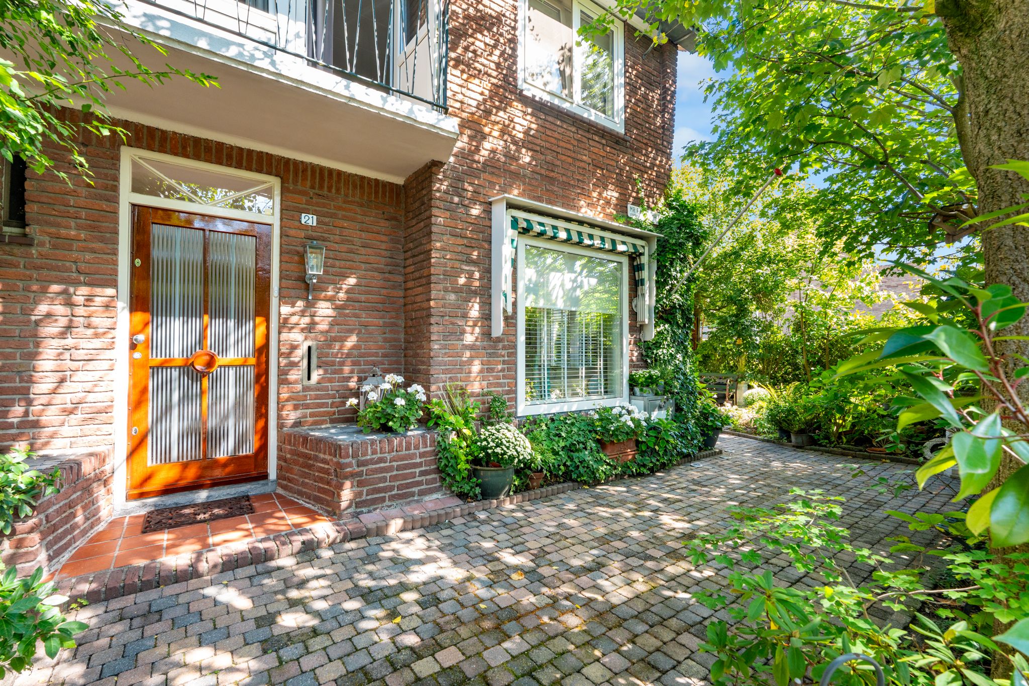 Mr. F.A. van Hallweg, 21, Amstelveen, 1181ZT, Noord-Holland, Nederland 21