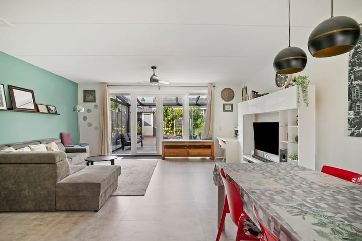 Foto 7 van John Bardeenstraat 17