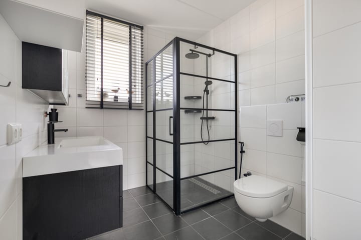 Foto 18 van John Bardeenstraat 17