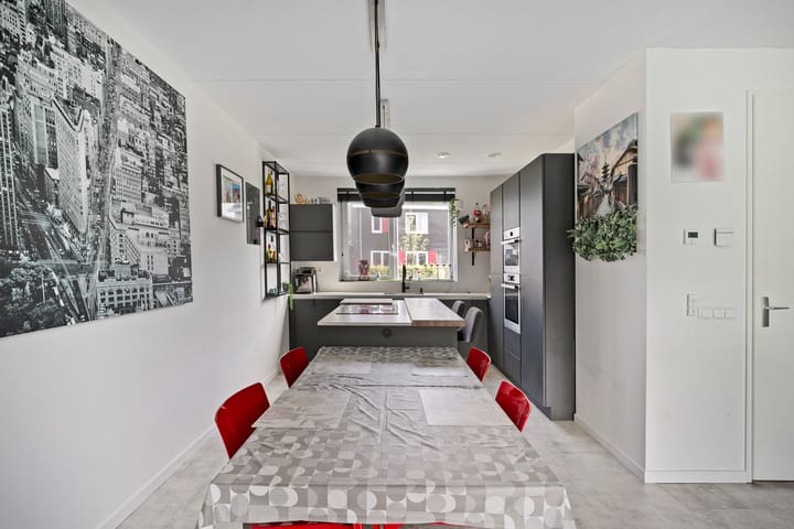 Foto 9 van John Bardeenstraat 17