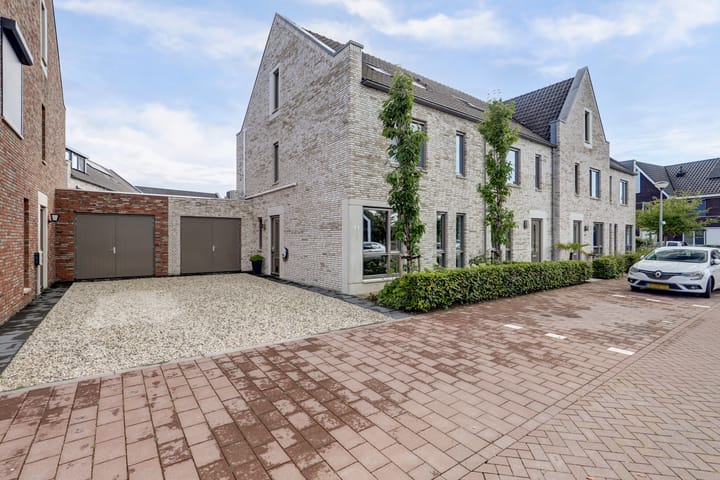 Foto 1 van Ochtenddauw 5