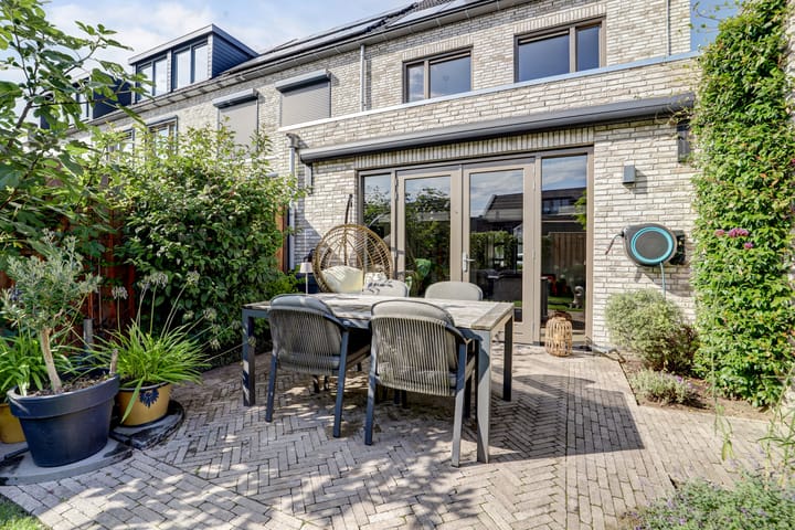 Foto 37 van Ochtenddauw 5