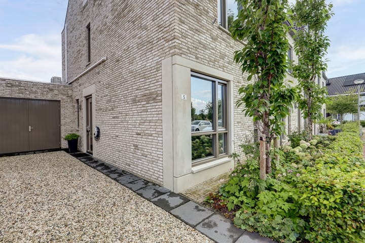 Foto 46 van Ochtenddauw 5