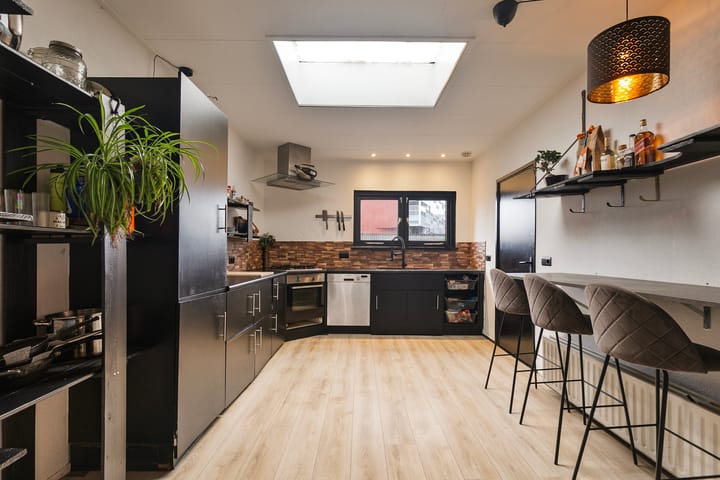 Photo 8 of M.A.de Ruijterlaan 18