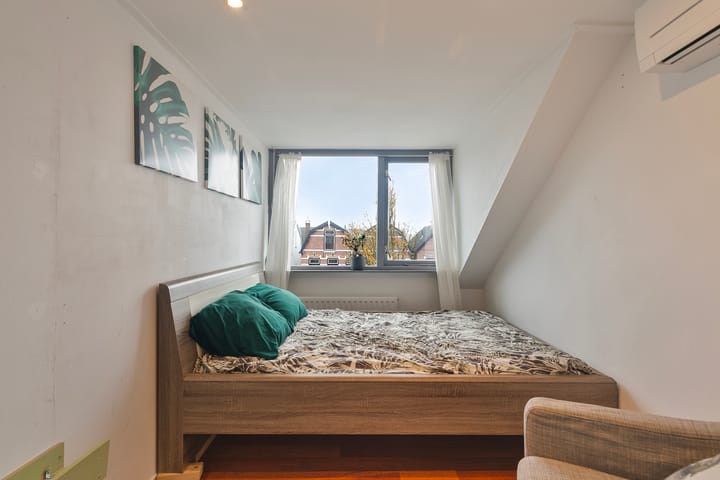 Photo 15 of M.A.de Ruijterlaan 18