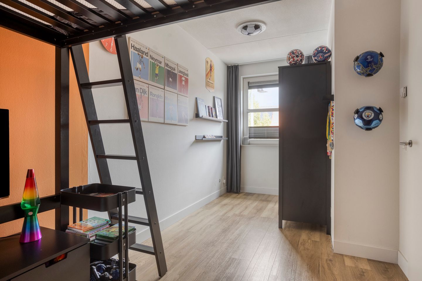 Foto 14 van Afrikaanderstraat 40