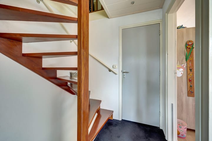 Photo 17 of Julianastraat 69