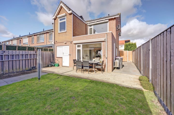 Photo 33 of Julianastraat 69