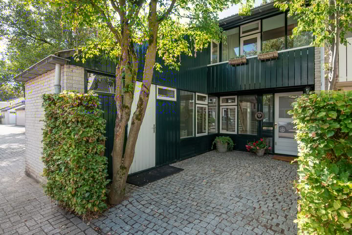 Photo 2 of Schoof 25