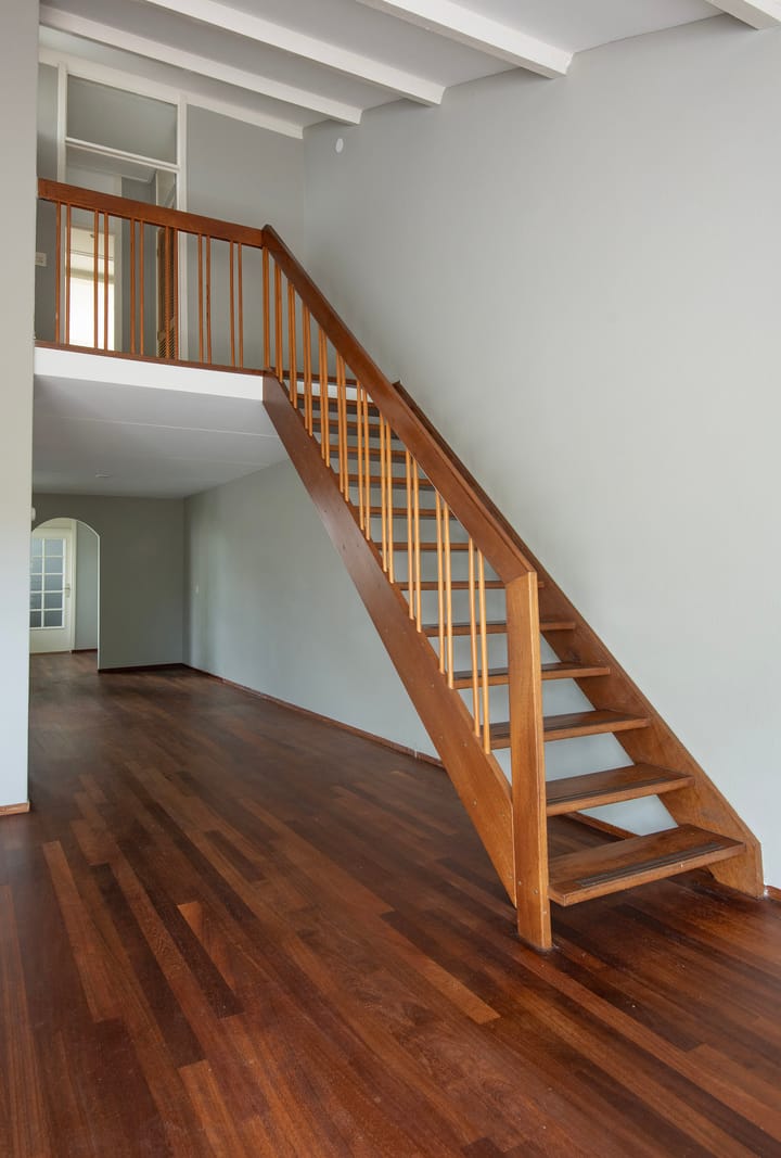 Photo 7 of Schoof 25