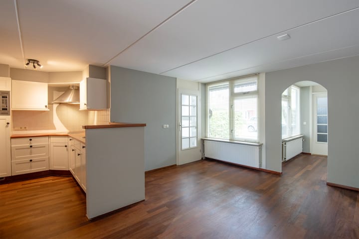 Photo 8 of Schoof 25