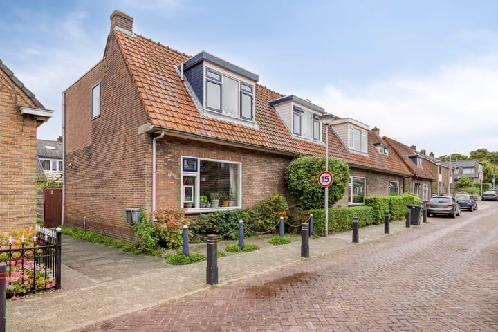 Photo 2 of Van Waningstraat 9