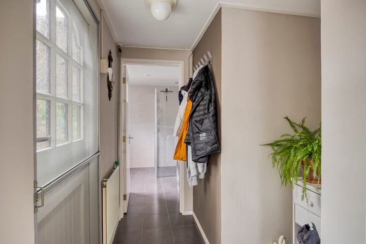 Photo 4 of Van Waningstraat 9