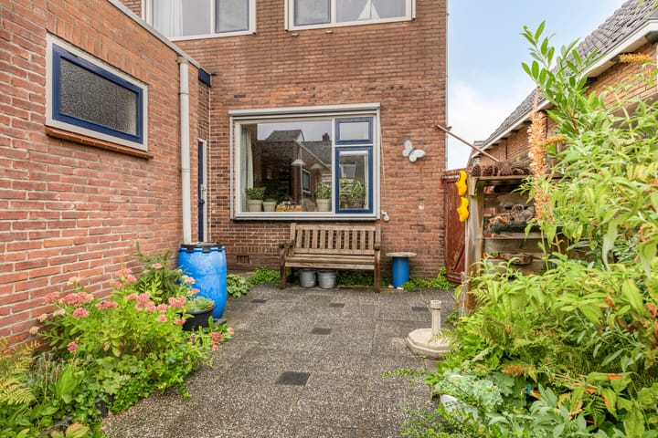 Photo 26 of Van Waningstraat 9
