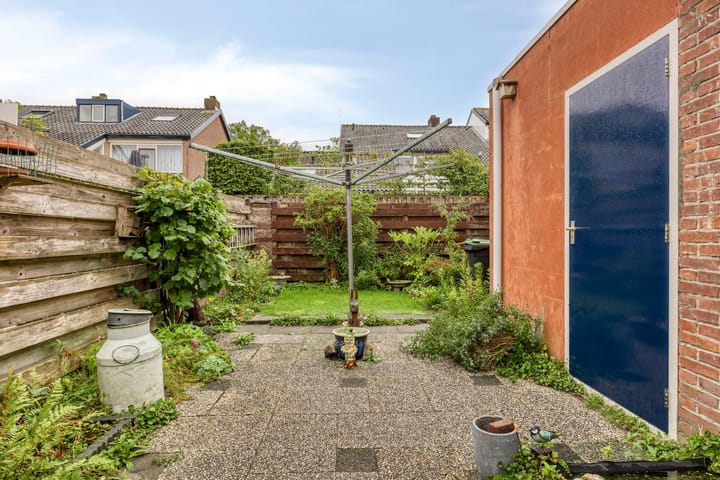 Photo 29 of Van Waningstraat 9