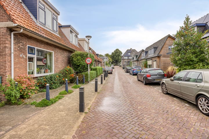 Photo 31 of Van Waningstraat 9