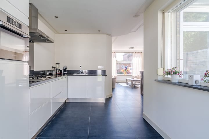 Foto 9 van Churchillplein 7