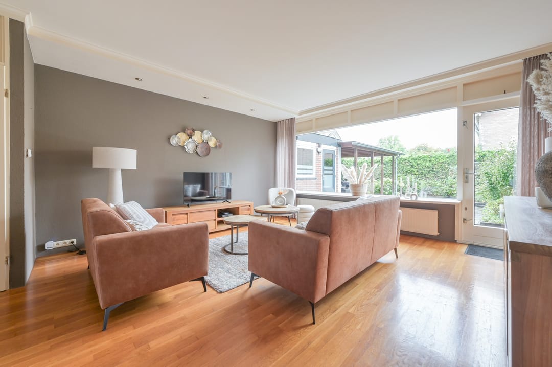 Photo 2 of Anna van Gelrestraat 16