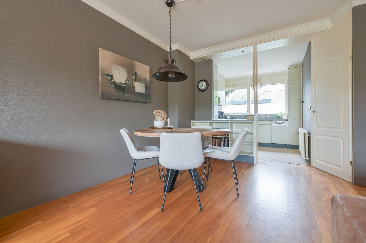 Photo 5 of Anna van Gelrestraat 16