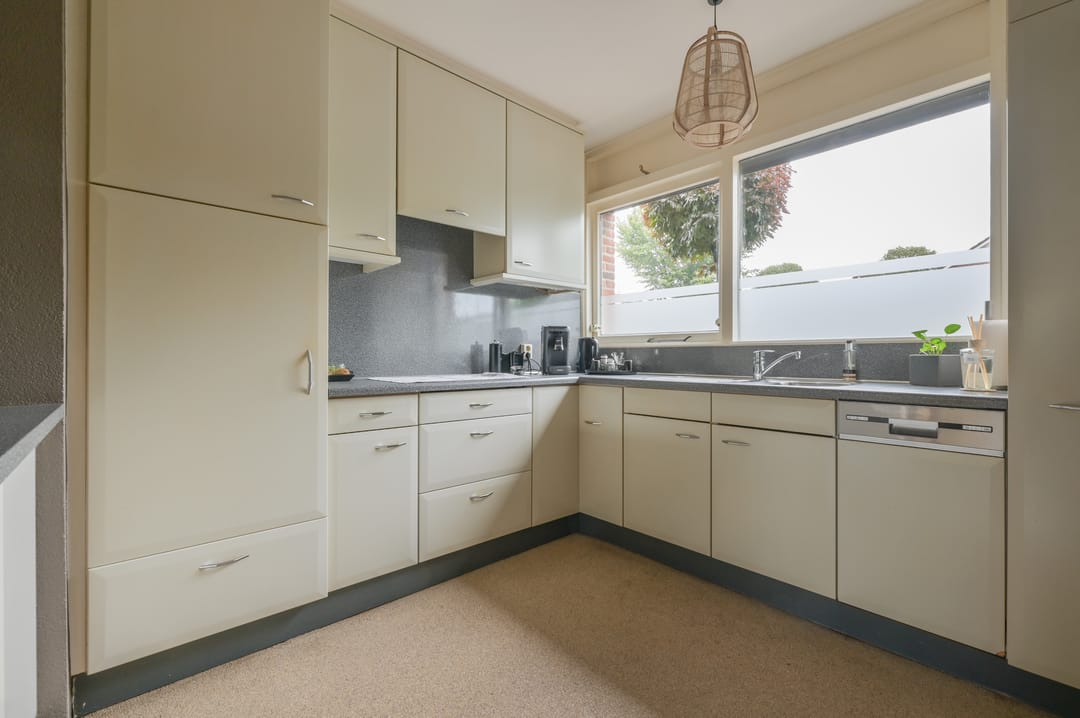 Photo 7 of Anna van Gelrestraat 16