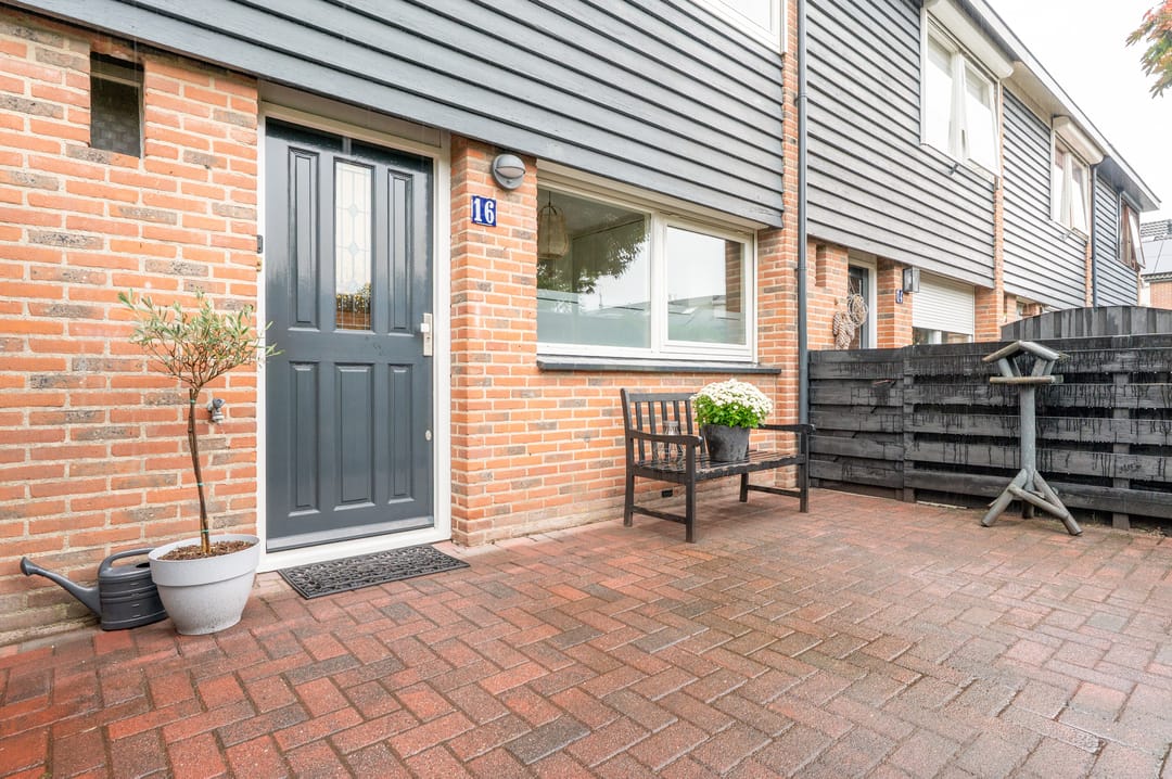 Photo 32 of Anna van Gelrestraat 16