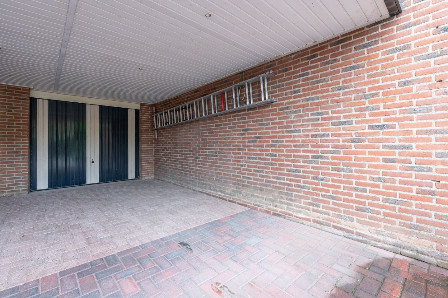 Photo 35 of Anna van Gelrestraat 16