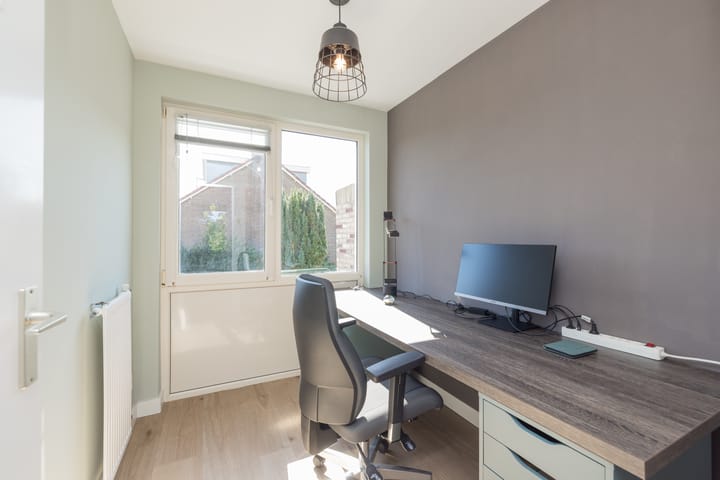 Photo 29 of Narcissenlaan 34