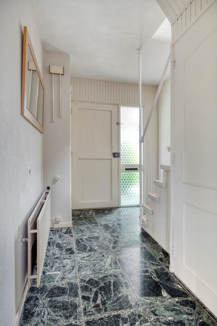 Photo 10 of Burgemeester Ottenhoffstraat 37