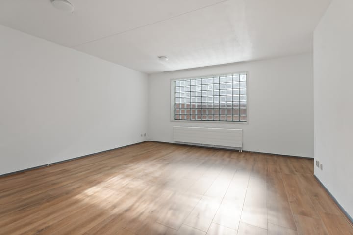 Photo 8 of Humberto Delgadoplein 25