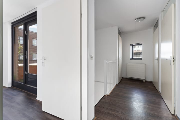 Photo 22 of Humberto Delgadoplein 25