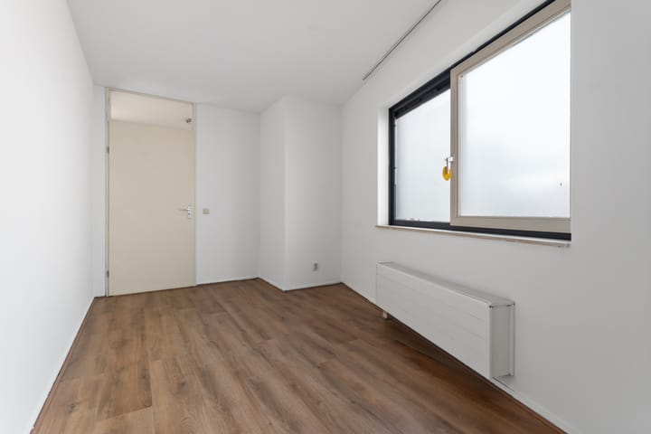 Photo 26 of Humberto Delgadoplein 25