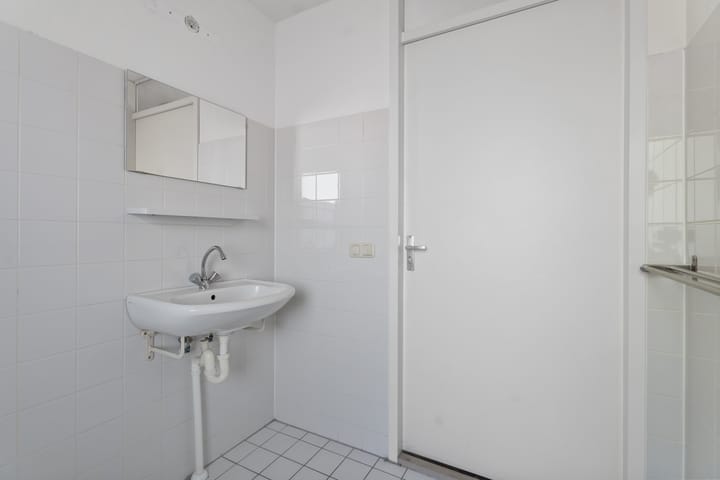 Photo 40 of Humberto Delgadoplein 25