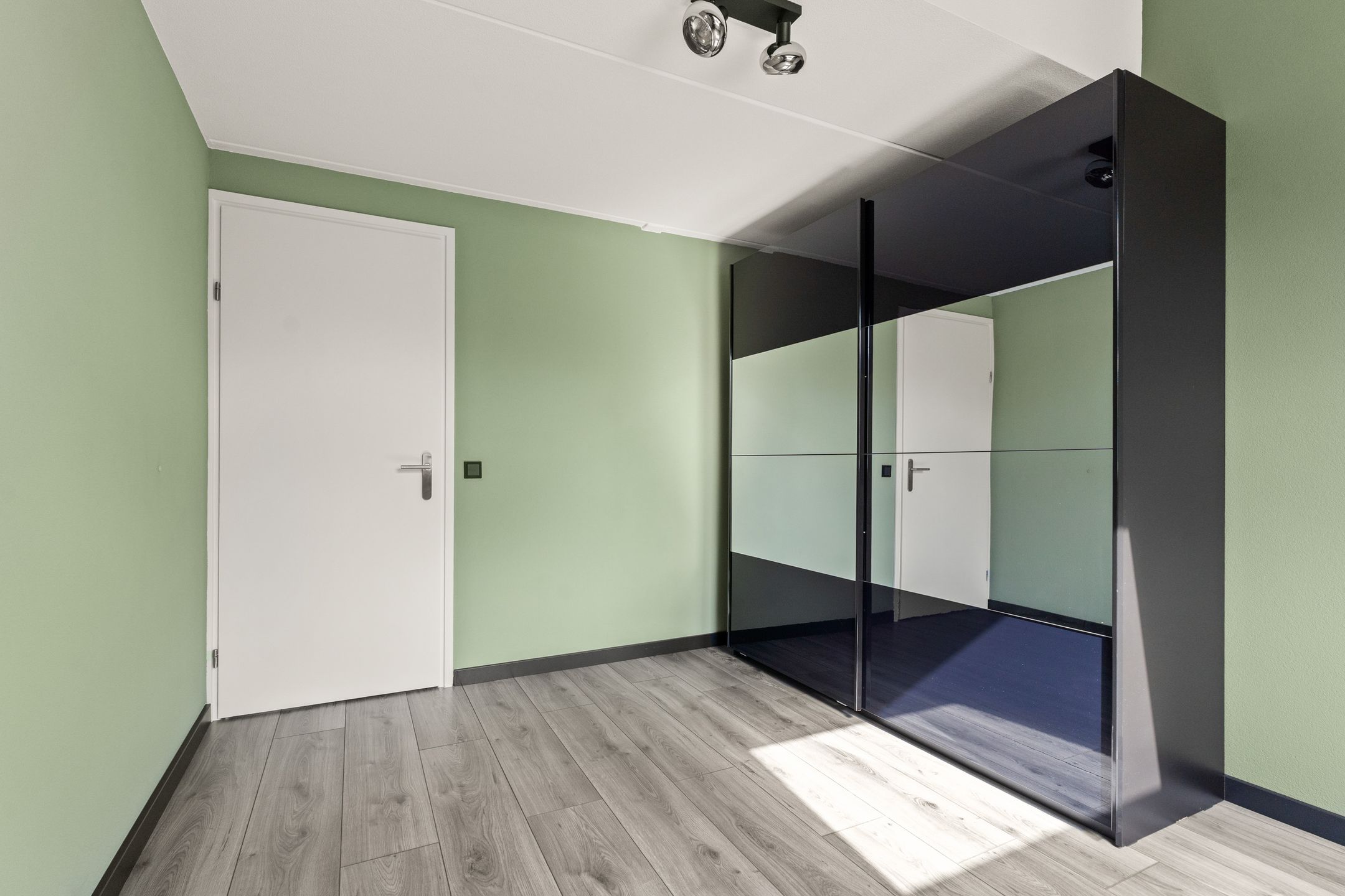 Foto 45 van Karmijnstraat 16