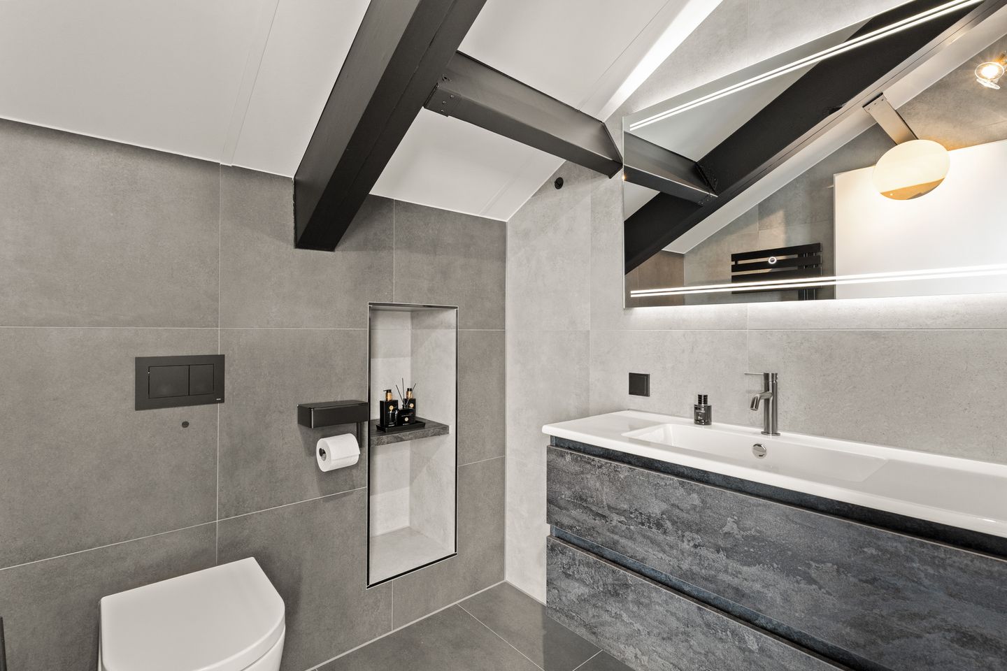 Foto 49 van Karmijnstraat 16