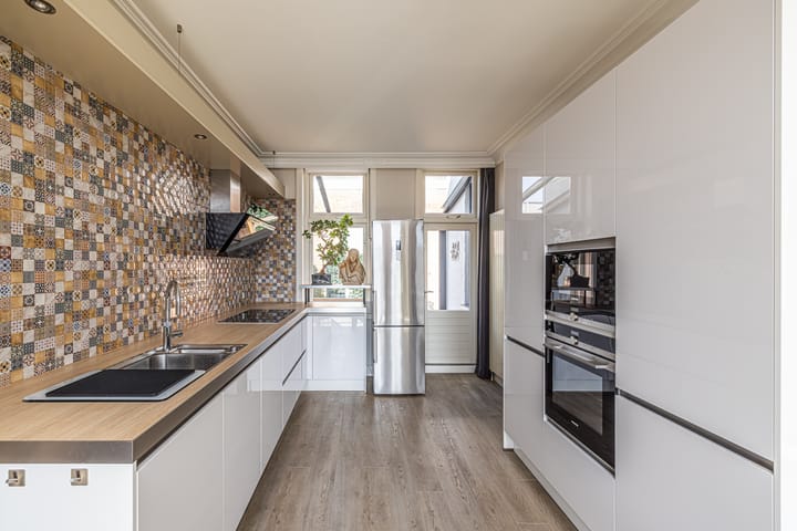 Photo 31 of Buitenruststraat 2