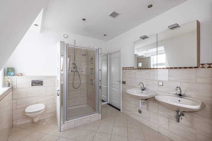 Photo 46 of Buitenruststraat 2