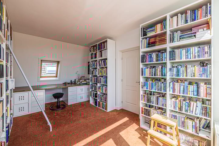 Photo 48 of Buitenruststraat 2