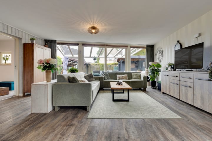 Foto 2 van Bloemwilg 2